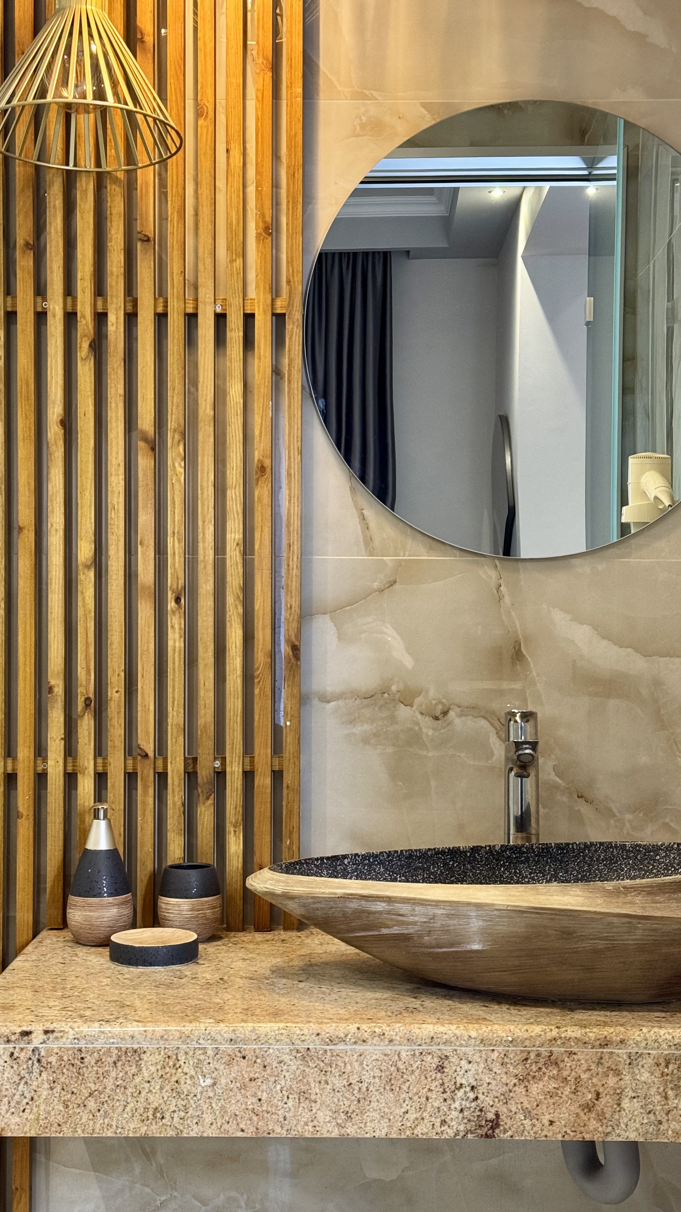 Suite Bathroom
